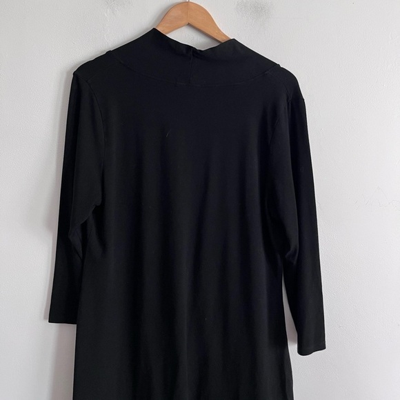 Cut.Loose Black V Neck 3/4 Sleeve Tunic Top - Picture 6 of 6